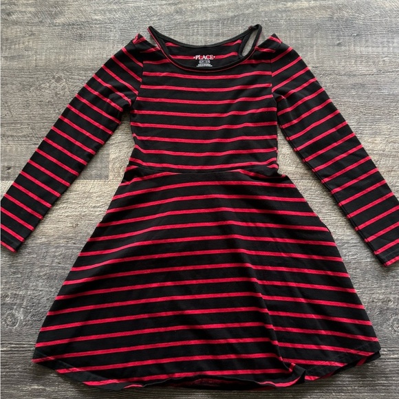 Children's Place Girls‎ black Red Stripe Long Sleeve Skater Dress Size 5-6 small - Picture 4 of 7